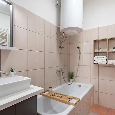 Cozy - Close To River - Easy Parking בודפשט