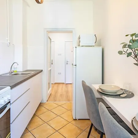 דירה Cozy - Close To River - Easy Parking *