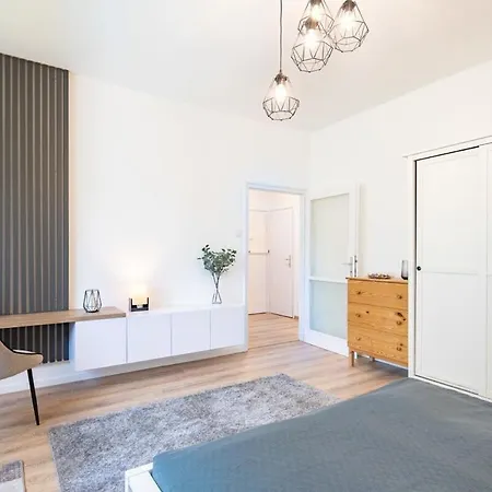 Cozy - Close To River - Easy Parking Apartament